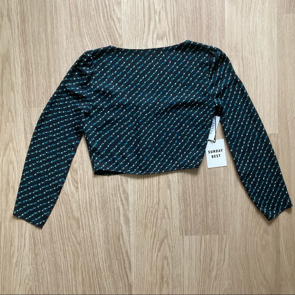 [Sold off app] Sunday Best Kissy Blouse - Picture 3 of 9